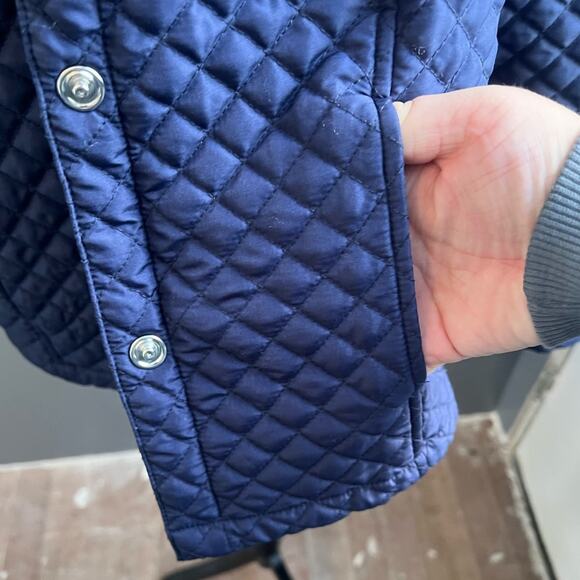 Chico’s dark blue/silver/white quilted snap button collared jacket with pockets - Picture 10 of 16